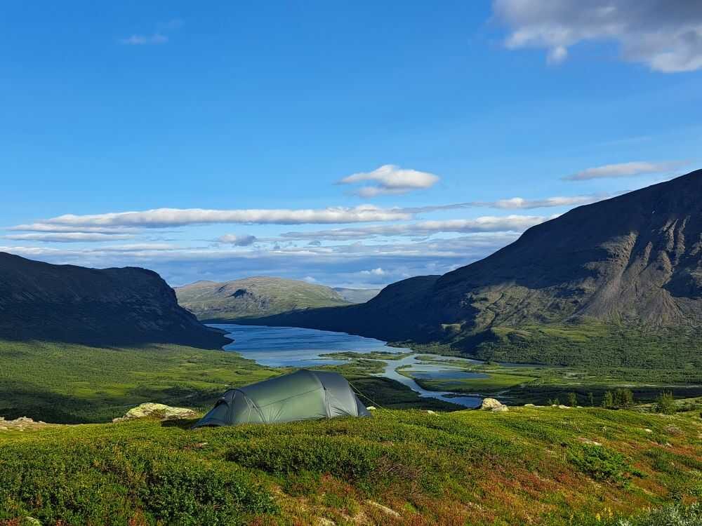 Huipuilla Outdoors aloittavan vaeltajan opas